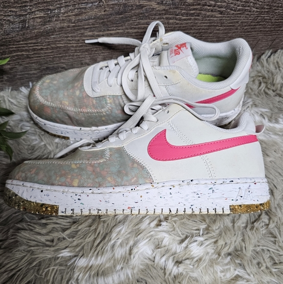 Nike Air Force 1 - Picture 4 of 13